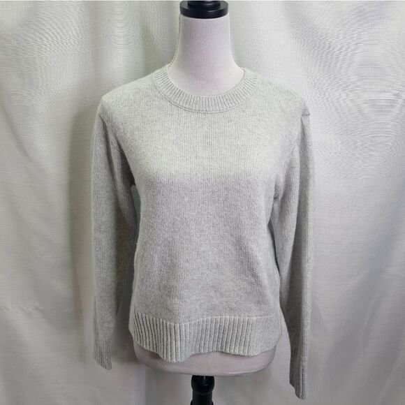 Evereve Gray Crewneck Sweater Size XS - Picture 1 of 7